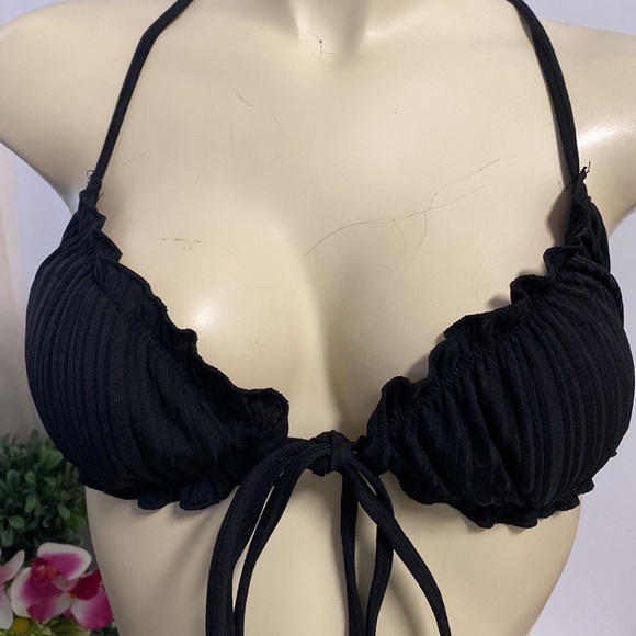 Cute Bikini Top Bundle - Picture 3 of 9